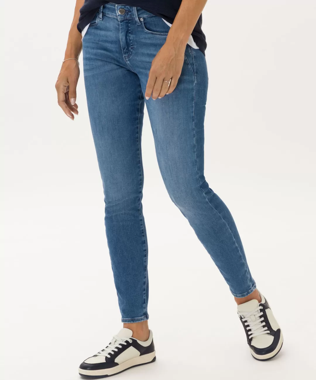 BRAX Jeans | Style Ana Used Light Blue